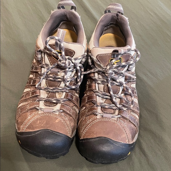 KEEN Women’s Brown Steel Toe Utility Shoes - Picture 2 of 5